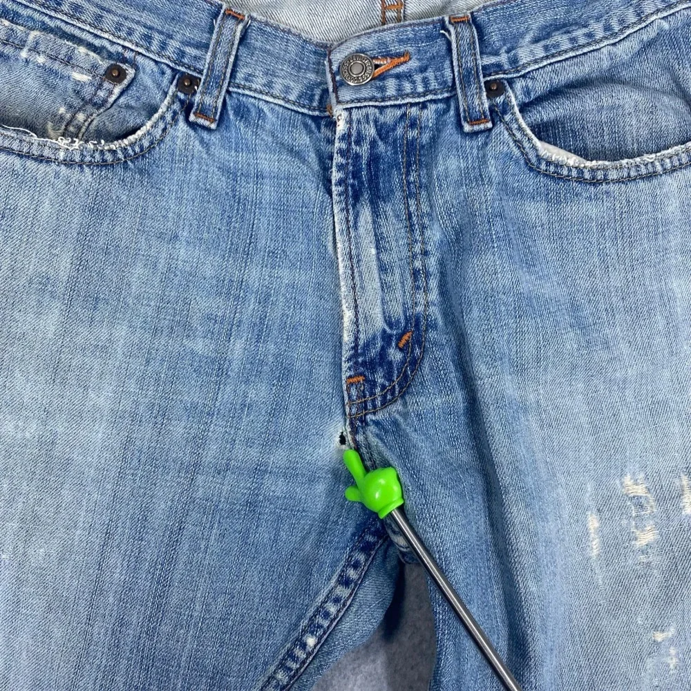 Vintage Levi's 514 Slim Straight Jeans Men 32x30 Blue Distressed Destroyed Denim